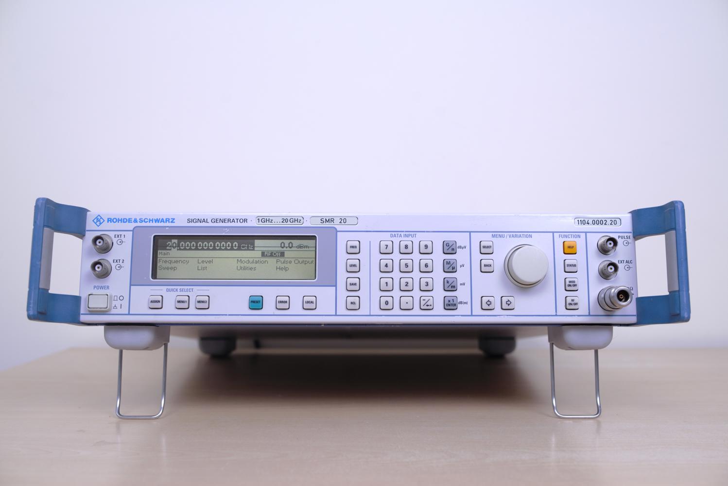 Генератор сигналов Rohde & Schwarz SMR 20 с опциями